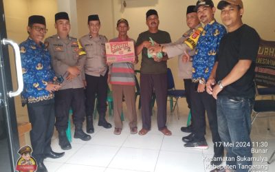 Unit Binmas Polsek Balaraja Polresta Tangerang Giat Jumat Berkah Di Desa Bunar Kecamatan Sukamulya