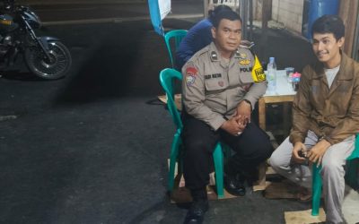 Patroli Prekat Malam, Personel Polsek Lemahabang Imbau Warga Pelarangan Knalpot Tidak Sesuai Spesifikasi Teknis 