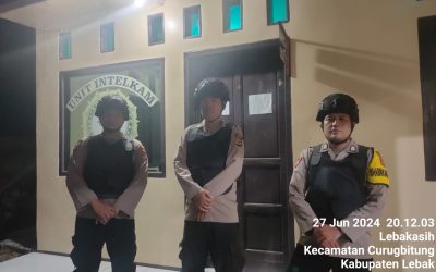 Perketat Penjagaan Mako, Anggota Polsek Curugbitung Polres Lebak Laksanakan Sispam Mako Malam Hari