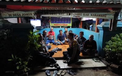 Cegah Curat Curas Dan Curanmor Patroli Polsek Kotabaru Sambangi Warga yang Sedang Berjaga Di Pos Ronda