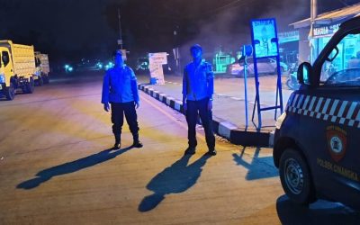Personil Polsek Cinangka Laksanakan Patroli Blue Light Di Jl.Teneng-Padarincang