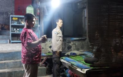 Personil Polsek Bojong Polres Pandeglang Gelar Patroli Malam di Desa Binaan