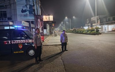 Polsek Cilegon Kota Polres Cilegon Laksanakan Patroli Blue Light Antisipasi GKTM di wilayah