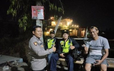 Ciptakan Suasana Dini Hari Yang Aman, Bhabinkamtibmas Polresta Tangerang Laksanakan Patroli Barcode