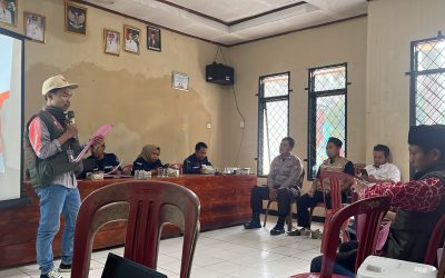 Kapolsek Bojong Polres Pandeglang Hadiri Rapat Rekapitulasi Daftar Pemilih Di Desa Cijakan