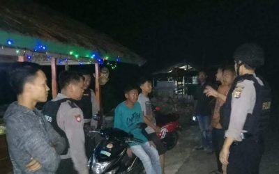 Sampaikan Himbauan Kamtibmas Ke Warga Masyarakat Saat Polsek Bojongmanik Polres Lebak Melaksanakan Patroli