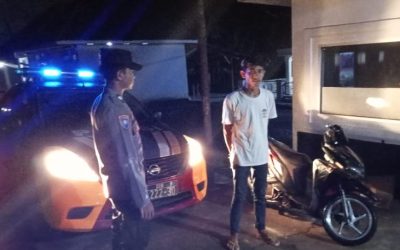 Berikan Himbauan Kamtibmas Kepada Warga Saat Anggota Polsek Malingping Polres Lebak Patroli Dialogis