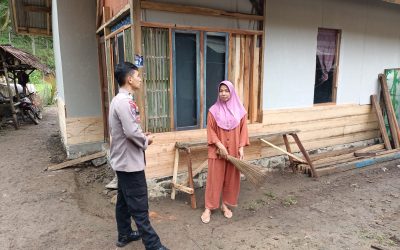 DDS Kerumah Rumah, Bhabinkamtibmas Polsek Cijaku Polres Lebak Sambangi Ibu Rumah Tangga