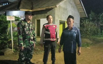 Personil Polsek Bojong Gelar Patroli Dialogis Malam Hari Di Desa Binaan