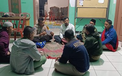 BHABINKAMTIBMAS POLSEK CIJAKU POLRES LEBAK TATAP MUKA BERSAMA WARGA MASYARAKAT DI MALAM MINGGU