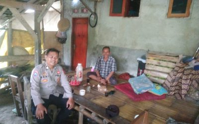 Polsek Bojongmanik Polres Lebak Sambangi Warga Di Desa Binaan