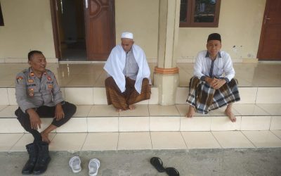 Sambangi Tokoh Agama Kapolsek Bojongmanik Polres Lebak Sampaikan Pesan Kamtibmas