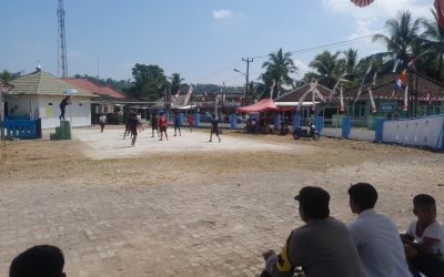 Polsek Bojongmanik Polres Lebak Pengamanan Bola Volly Tingkat Kecamatan Bojongmanik Peringatan HUT RI Ke 79 Tahun 2024