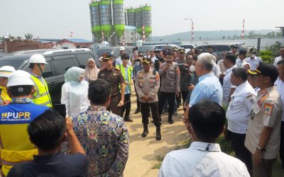 Polsek Bojong polres Pandeglang Amankan Kunjungan Lapangan Pembangunan Jalan Tol Serang – Panimbang oleh Bupati Pandeglang