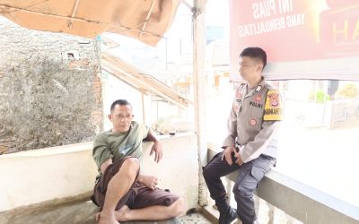 Rumah Kerumah, Bhabinkamtibmas Polsek Cijaku Polres Lebak Silaturahmi Dengan Warga Binaan