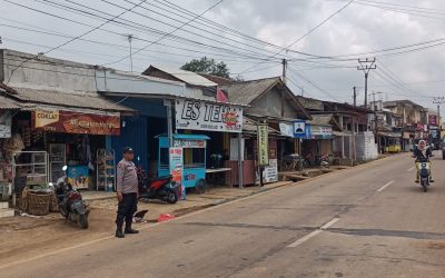 Polsek Bojong Polres Pandeglang Gelar Kegiatan Strong Point Untuk Ciptakan Kamseltibcar Lantas