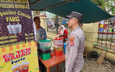 Polsek Menes Polres Pandeglang Tingkatkan Keamanan, Patroli Dialogis Sasar Penjual Es Teh Badag