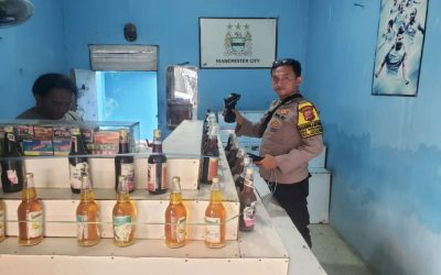 Kegiatan Ops KRYD, Polsek Rengasdengklok Mengamankan Beberapa Botol Miras