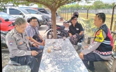 Polsek Telukjambe Barat Tingkatkan Patroli Dialogis di Pemukiman Masyarakat