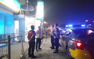 Patroli Rutin Polsek Kotabaru Sambangi Obyek Vital Perbankan Cegah Kejahatan Di Malam Hari