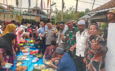 Sinergitas TNI-Polri di Karawang, Hadiri Babaritan di Kampung Adiarsa Pusaka