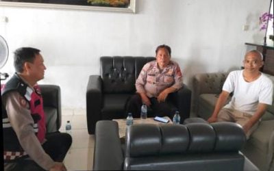 Polsek Telukjambe Barat Lakukan Patroli Dialogis di Kampung Bojong