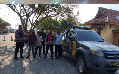 Anggota Patroli Polsek Batujaya Kontrol Keamanan Tempat Wisata Candi Jiwa Batujaya serta menyampaikan himbauan Kamtibmas kepada Masyarakat