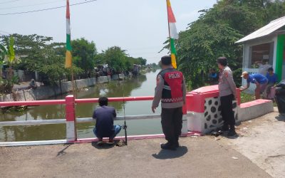 Ciptakan Situasi Mancing Gratis Aman Kondusif, Personil Polsek Rengasdengklok Lakukan Pengamanan