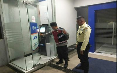 Patroli Prekat Malam Polsek Rengasdengklok Menyasar Kantor Bank BRI Kutagandok