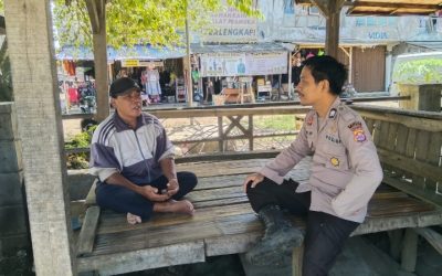 Bhabinkamtibmas Polsek Malingping Polres Lebak Sambang Warga Dan Sampaikan Pesan Kamtibmas