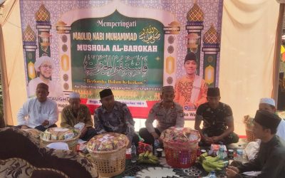 Kapolsek Gunungkencana Polres Lebak menghadiri Giat Maulid Nabi Besar Muhammad SAW 1446 H Di Musholla Al- Barokah