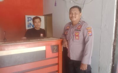 Mempererat Tali Silaturahmi Bhabinkamtibmas Polsek Gunungkencana Melaksanakan Giat Pendekatan Kepada Masyarakat 