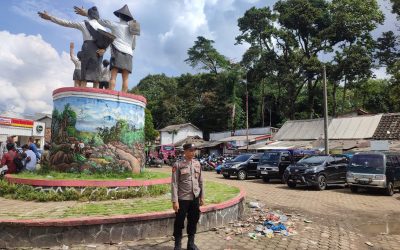 Pantau Situasi Dan Berikan Keamanan, Personil Polsek Leuwidamar Polres Lebak Giat Pam Wisata Baduy