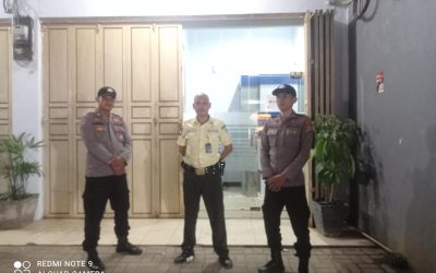 Personil Polsek Gunungkencana Polres Lebak Patroli Cek Mesin ATM, Antisipasi Pencurian