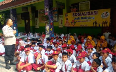 Sosialisasikan Stop Bullying, Bhabinkamtibmas Polsek Pasar Kemis Polresta Tangerang Wujudkan Sekolah Ramah Anak