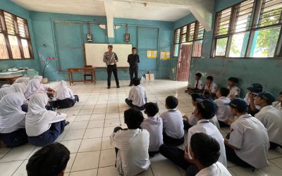 Sat Lantas Polres Karawang Sosialisasi Ops Zebra Lodaya Kepada Pelajar SMP PGRI Klari