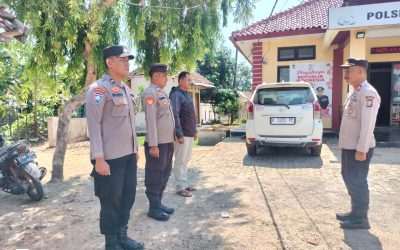 Kapolsek Gunungkencana Polres Lebak Pimpin Apel Konsolidasi Pam OMP 2024 Di Halaman Mako Polsek Gunungkencana