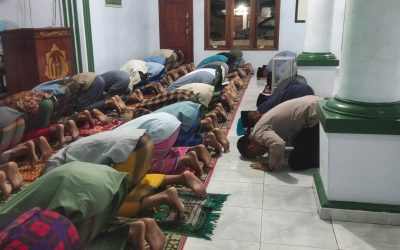 Guna Memakmurkan Masjid Personil Polsek Gunungkencana Polres Lebak Giat Subuh Keliling Di Masjid Nurul Iman