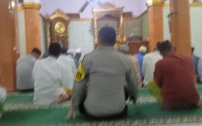 Guna Menjaga Kondusiftias wilayah menjelang Pilkada serentak KA SPKT 3 Polsek Cipanas Aipda Babay Laksana Beserta anggota melaksanakan Giat Cooling sytem Subuh Keliling (subling) Di Masjid At.Taqwa