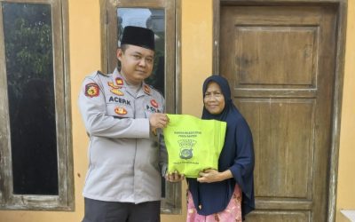 Wujudkan Kepedulian, Polsek Panggarangan Polres Lebak Laksanakan Kegiatan Baksos