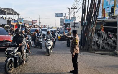 Polisi Tingkatkan Gatur Antisipasi Kecamatan Di Flyover Lamaran Karawang 