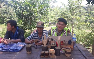 Jalin Komunikasi Kanit Binmas Polsek Banjarsari Polres Lebak Melaksanakan Giat Silaturahmi Dengan Warga 