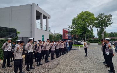 Polres Serang Polda Banten Melaksanakan Apel Pengamanan Rekapitulasi Hasil Penghitungan Suara Pilkada Serentak 2024 Kabupaten Serang