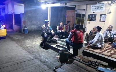 Jalin Sinergi Dengan Warga Piket Fungsi Polsek Kotabaru Sambangi Pos Satkamling Desa Wancimekar 