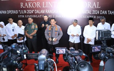 Kapolri: Personel Gabungan Polri-TNI Amankan 61 Ribu Lokasi Ibadah dan Rekreasi Saat Natal-Tahun Baru