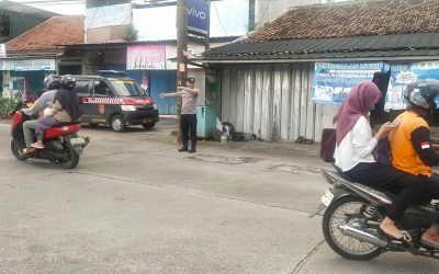 Polsek Cilegon Polres Cilegon Strong point lalulintas bentuk pelayanan masyarakat