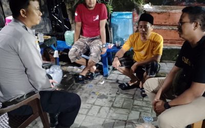 Bhabinkamtibmas Polsek Ciwandan Sambang Malam Dalam Mewujudkan Keamanan Lingkungan Warga