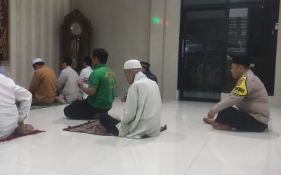 Personil Polsek Cibeber Polres Cilegon melaksanakan Subuh Keliling