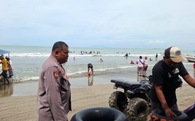 Polsek Anyar Ciptakan Situasi Kondusif Monitoring Destinasi Wisata Pantai 