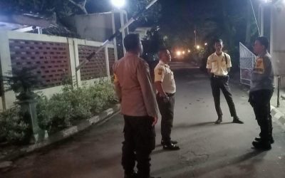 Ciptakan Situasi Kamtibmas Kondusif Polsek Anyar Patroli Dialogis 